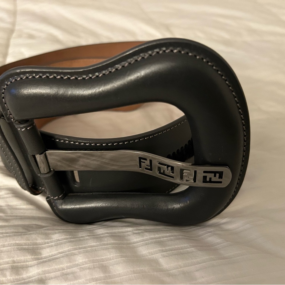Fendi Black Leather Belt with Logo Buckle
